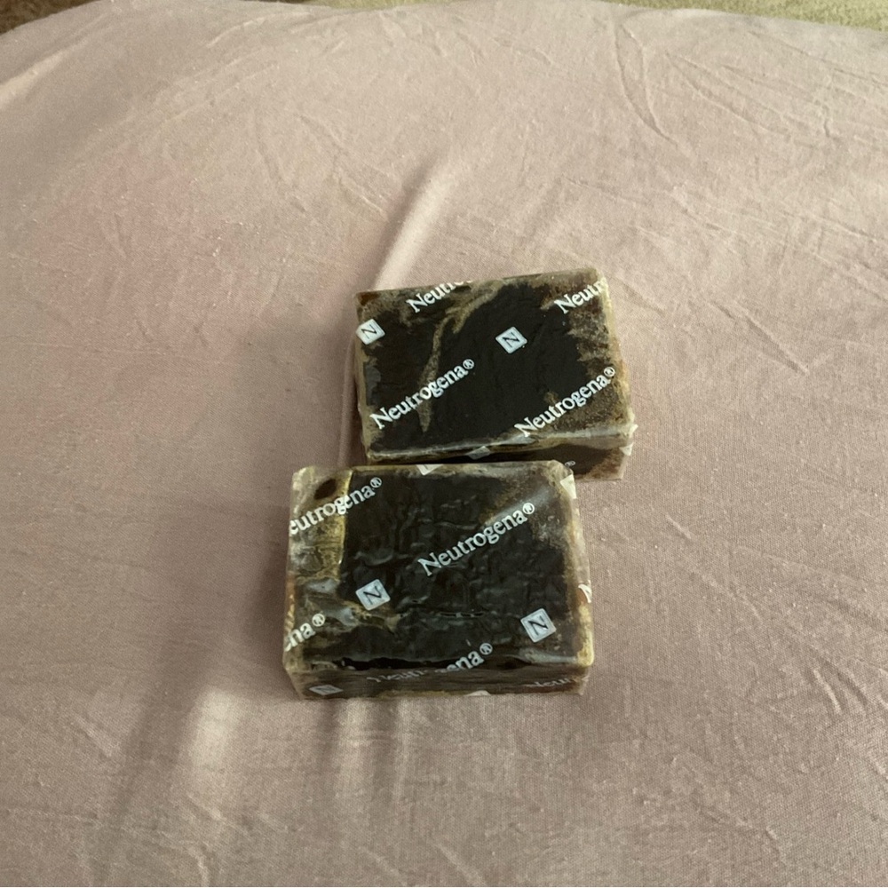🌸3 for $18🌸 Vintage Neutrogena Travel Hotel Size Facial Cleansing Bars, 2 bars